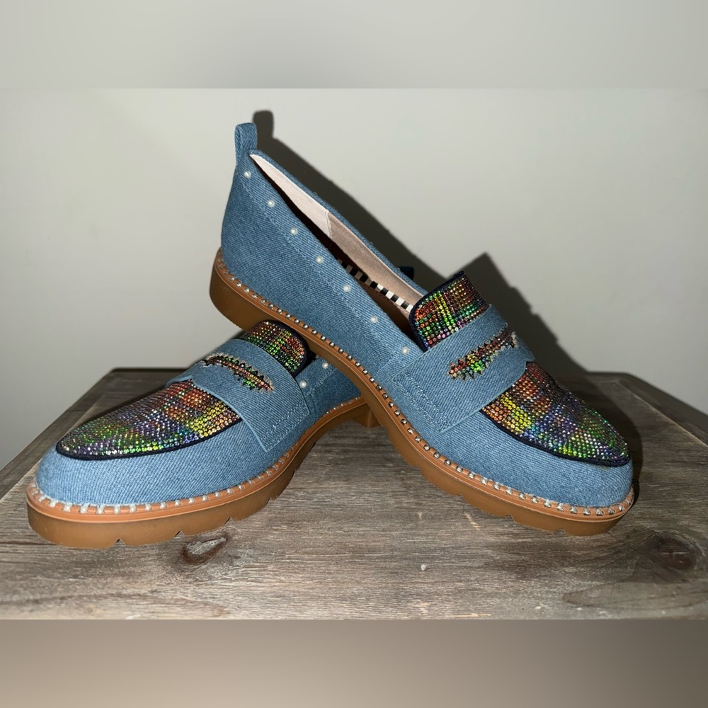 Betsey Johnson Stylish Denim Loafers with Multicolor Accents size 8,5M